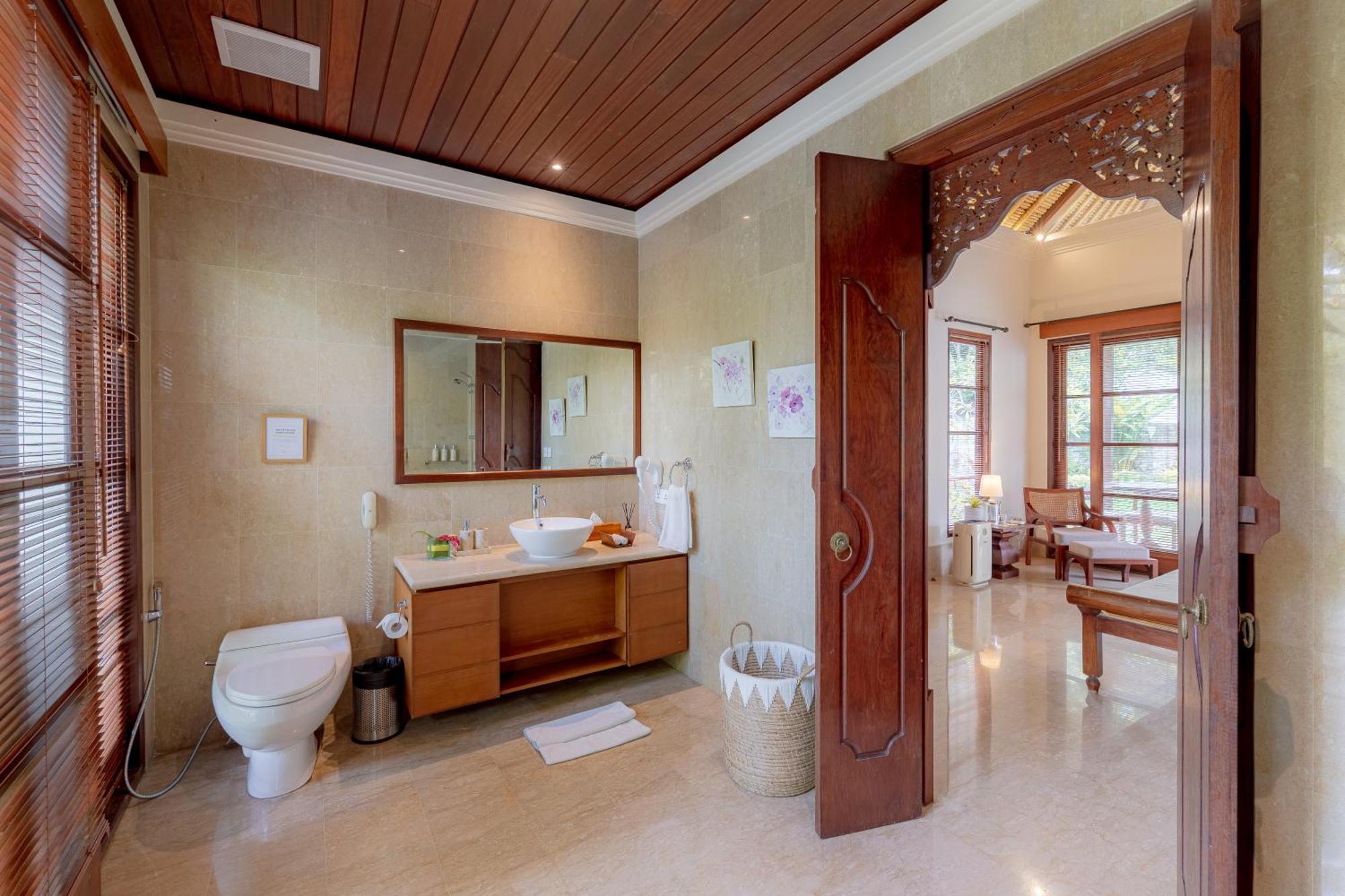 Villa Dorado - Steps From Jimbaran Beach Exterior photo