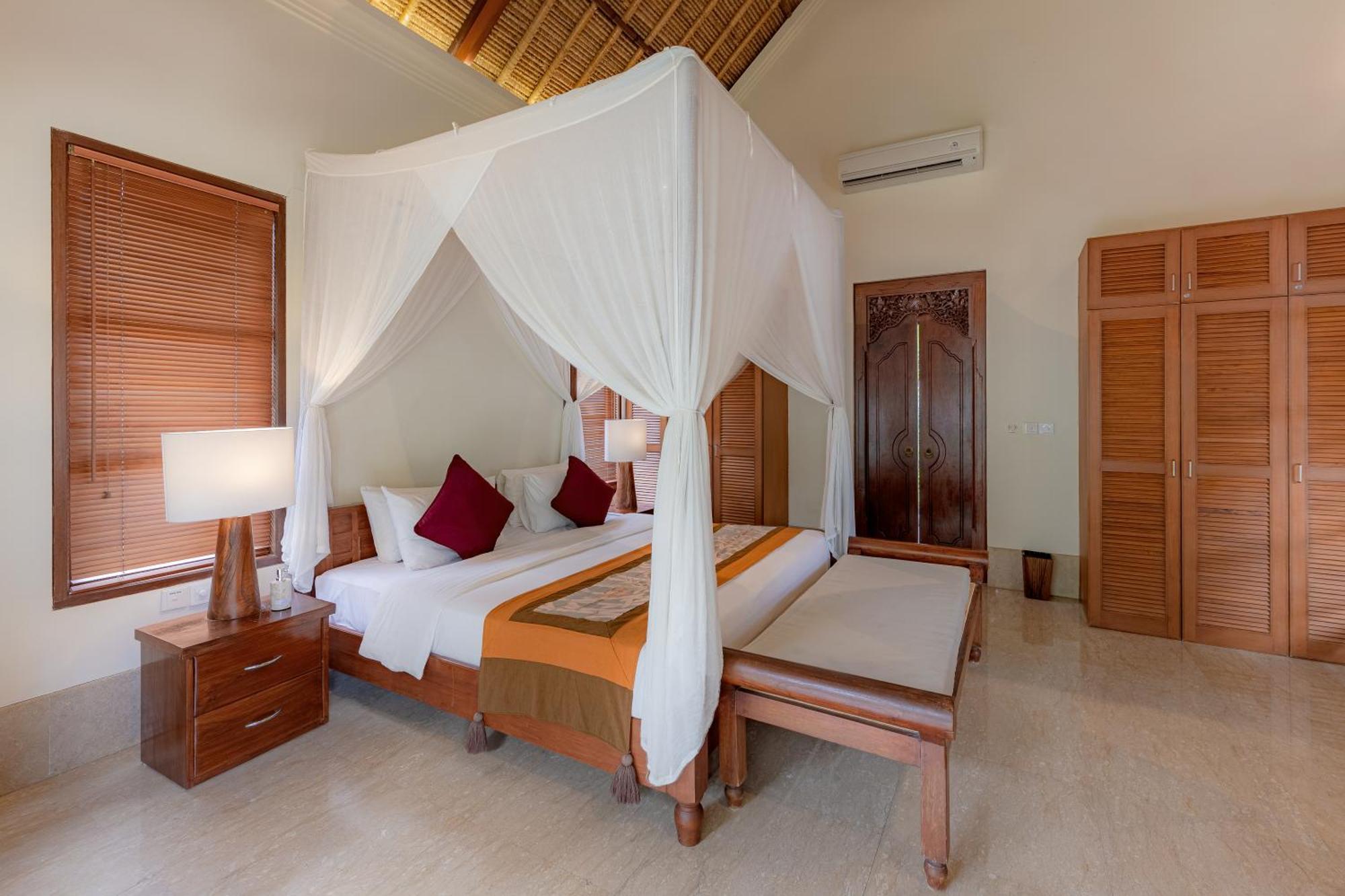 Villa Dorado - Steps From Jimbaran Beach Exterior photo