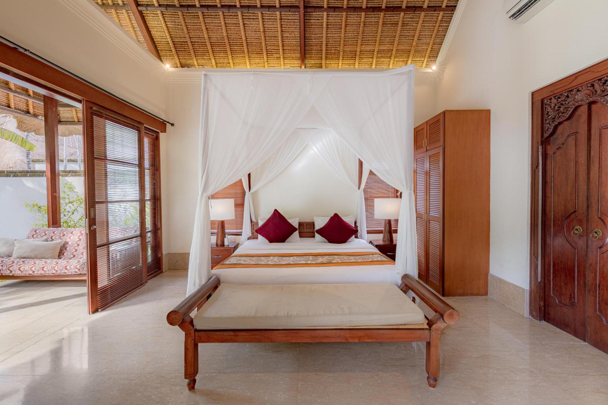 Villa Dorado - Steps From Jimbaran Beach Exterior photo